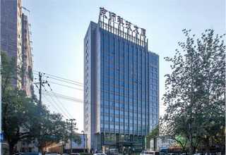 海南锻铜雕塑作品